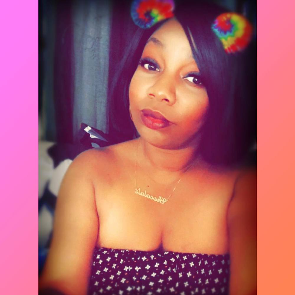 Meet your Posher, Necee